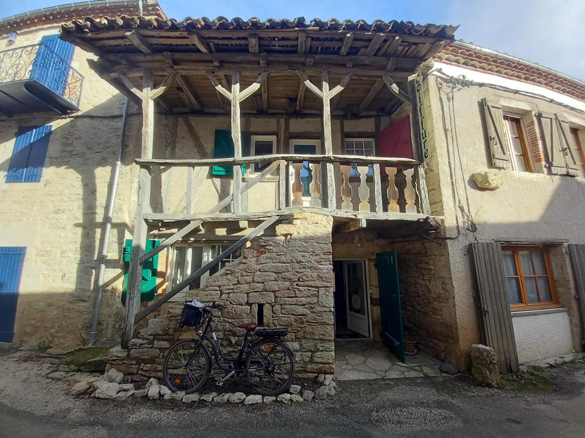 Maison Medievale Avec Jardin Dans Charmant Village Vers  Exterior photo
